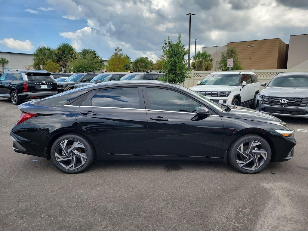New 2026 Hyundai Elantra Limited Sedan