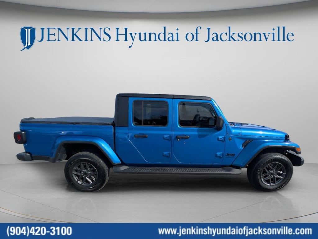 Used 2024 Jeep Gladiator Sport Truck