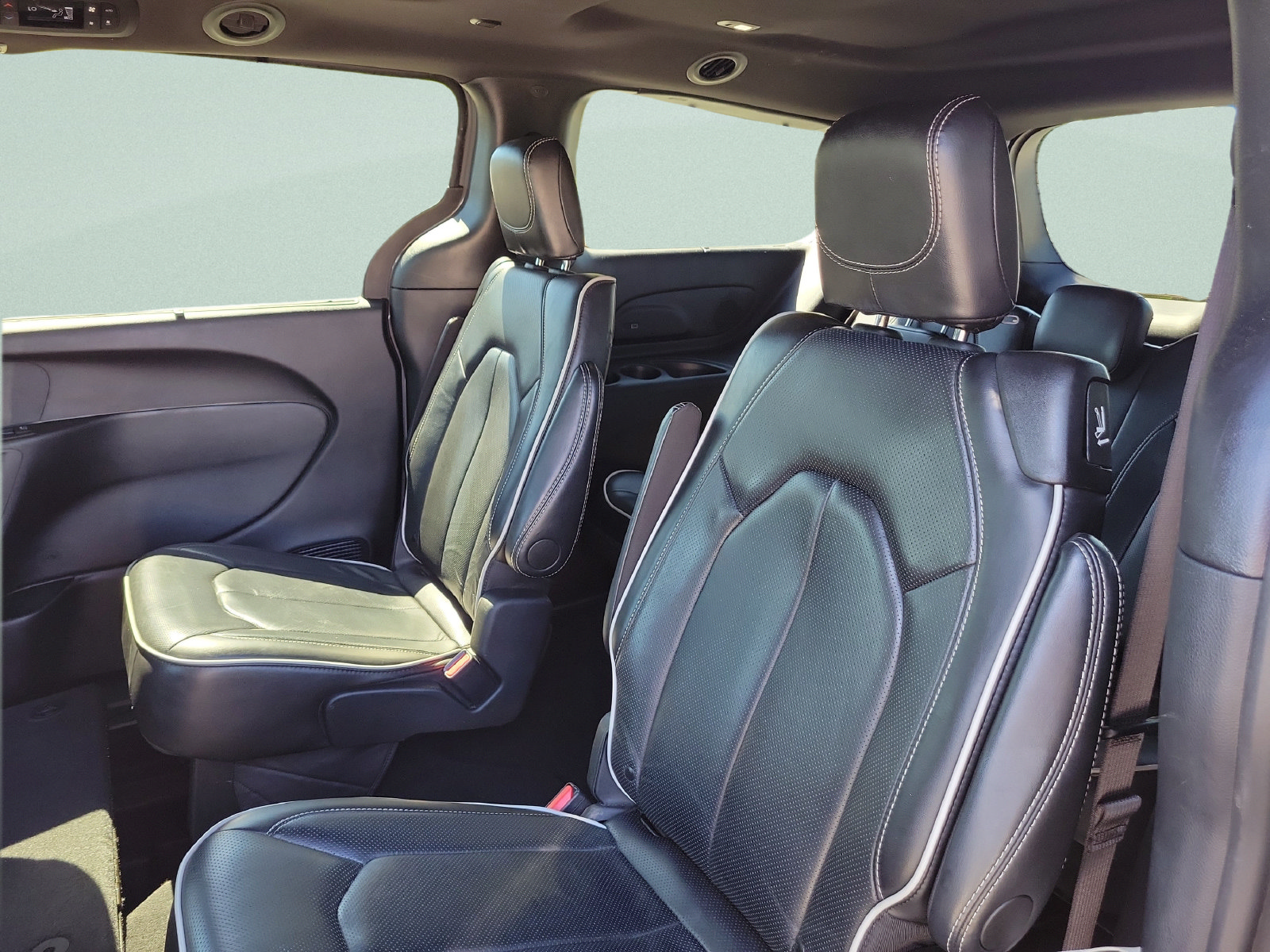 2025 Chrysler Pacifica Limited - Photo 19