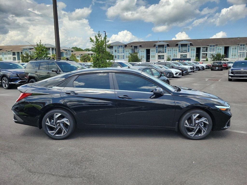 New 2026 Hyundai Elantra Limited Sedan