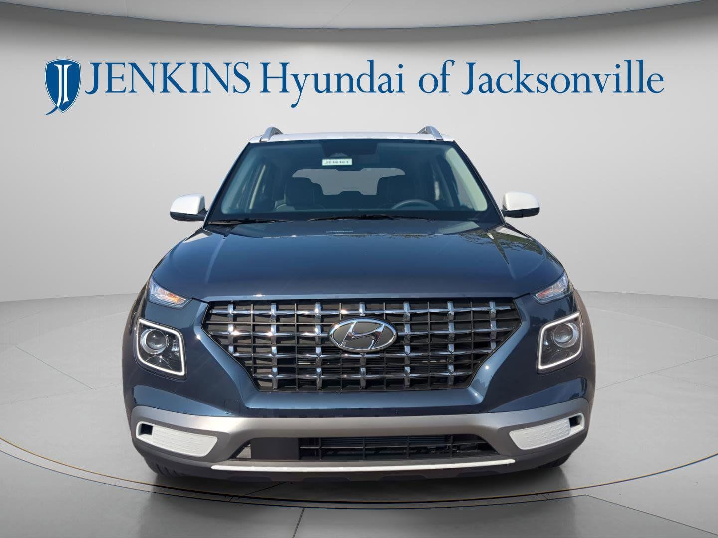 2025 Hyundai Venue Limited - Photo 14
