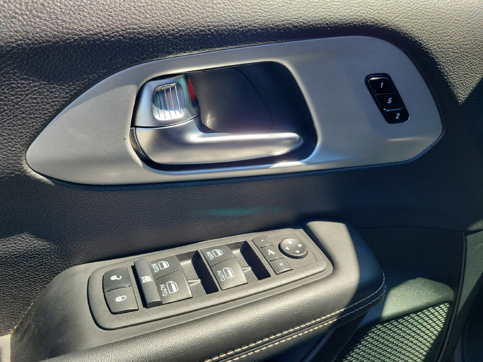 2025 Chrysler Pacifica Limited - Photo 27