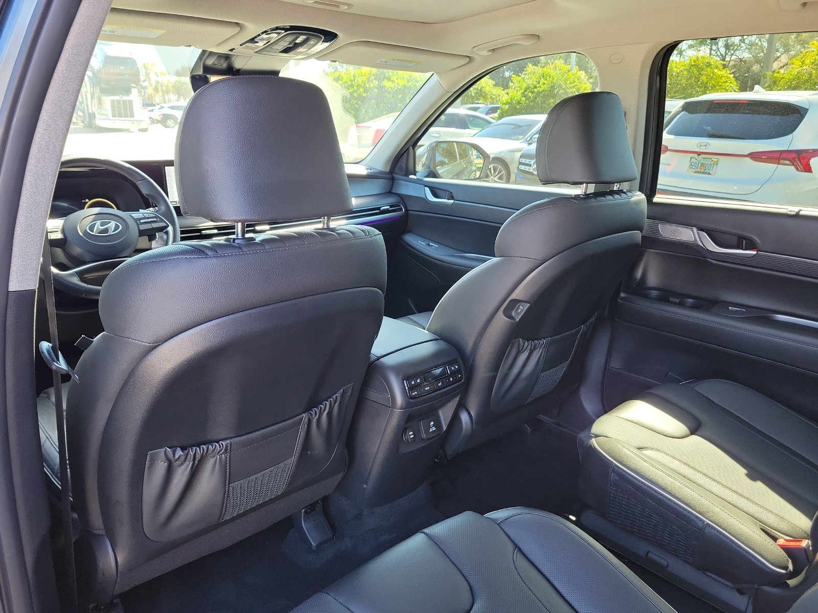 2025 Hyundai Palisade Limited - Photo 18