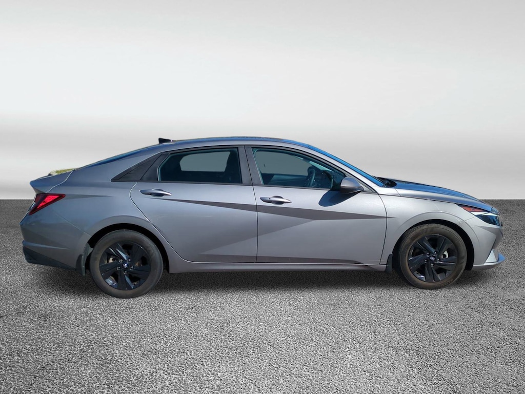 Used 2023 Hyundai Elantra SEL Sedan