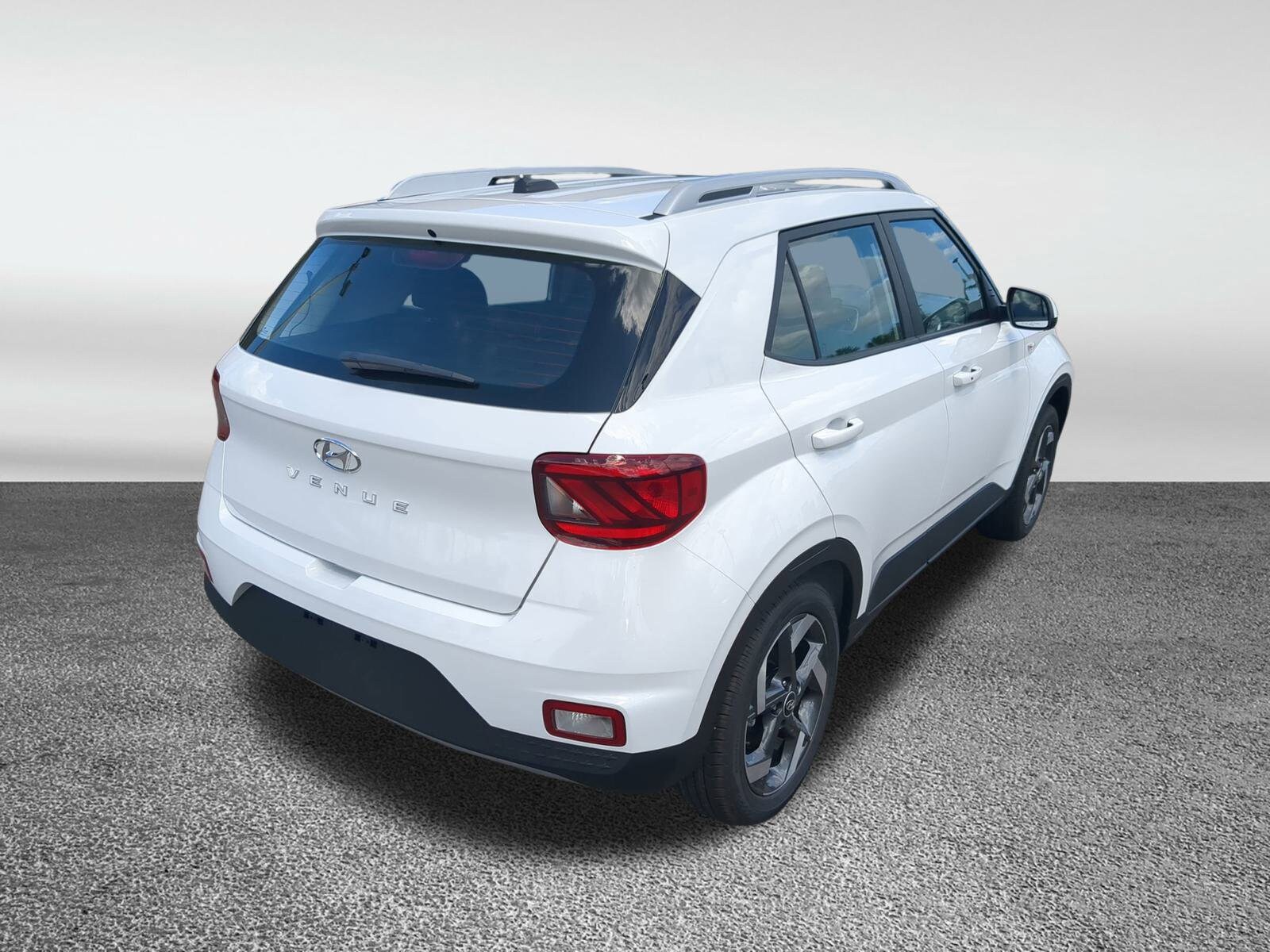 2026 Hyundai Venue SEL photo 3