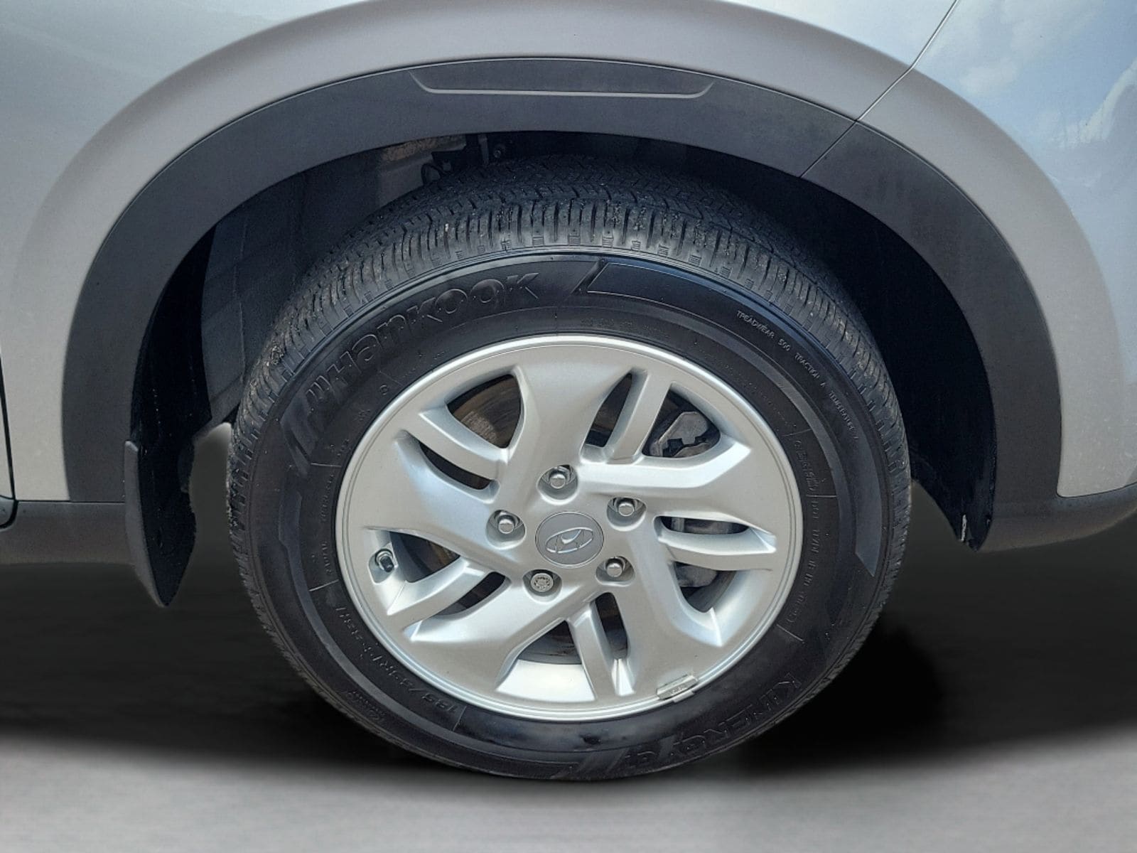 2025 Hyundai Venue SE - Photo 16