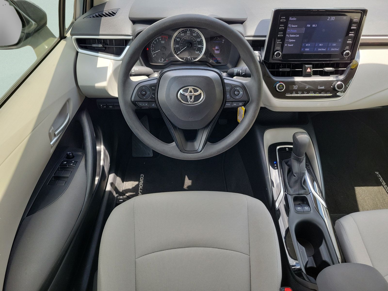 2020 Toyota Corolla LE - Photo 19