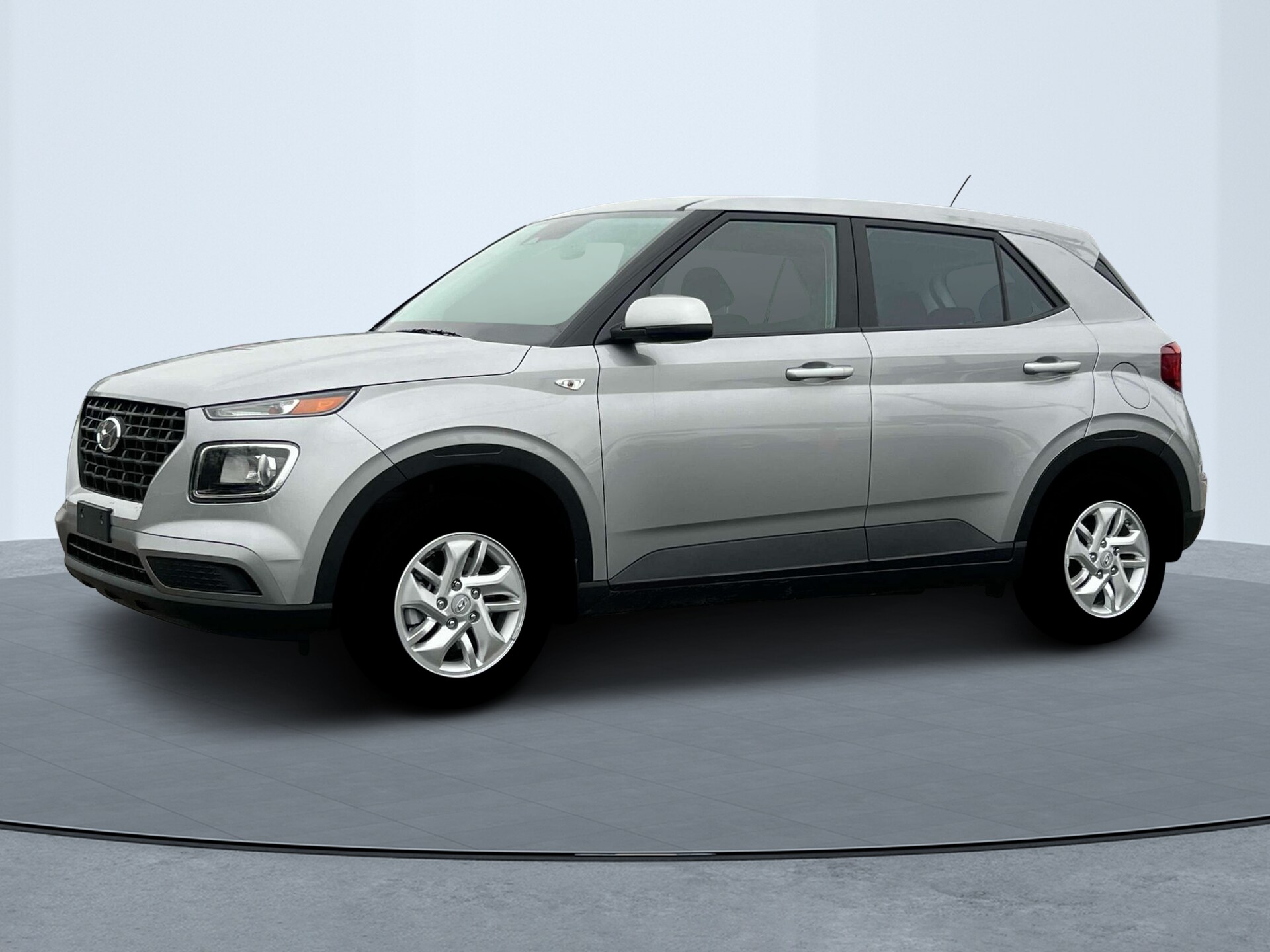 2025 Hyundai Venue SE photo 2