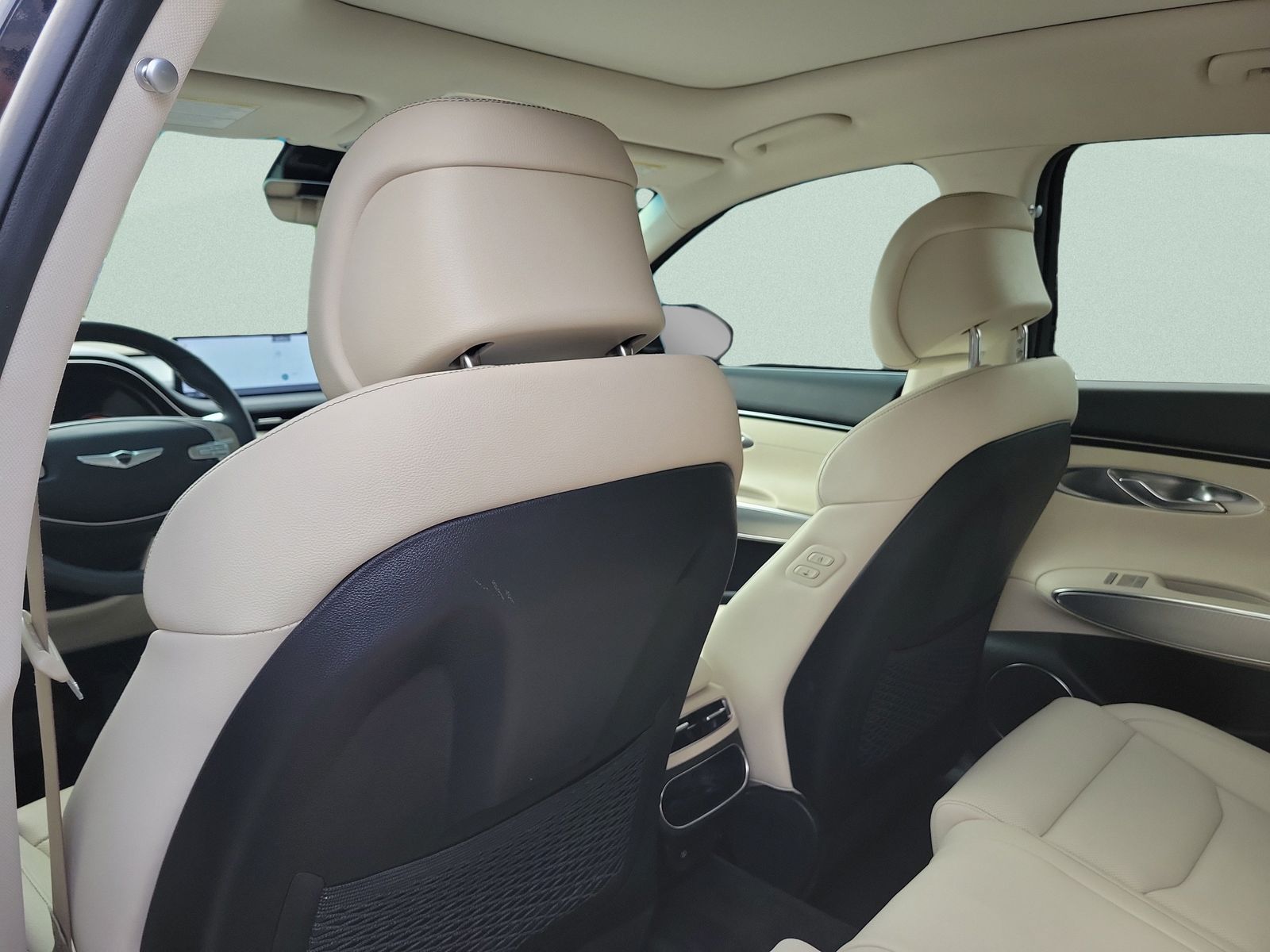 2023 GENESIS GV70 Standard - Photo 18