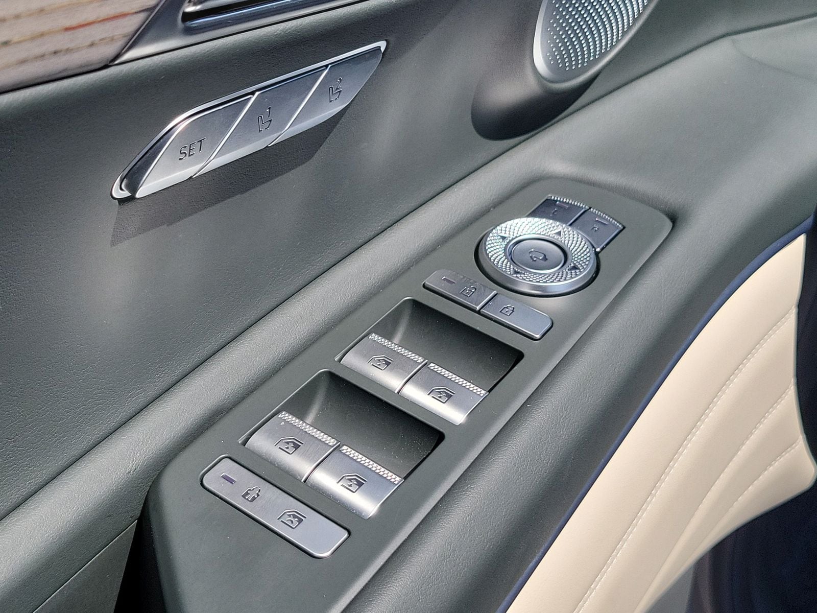 2025 GENESIS GV80 Prestige - Photo 32