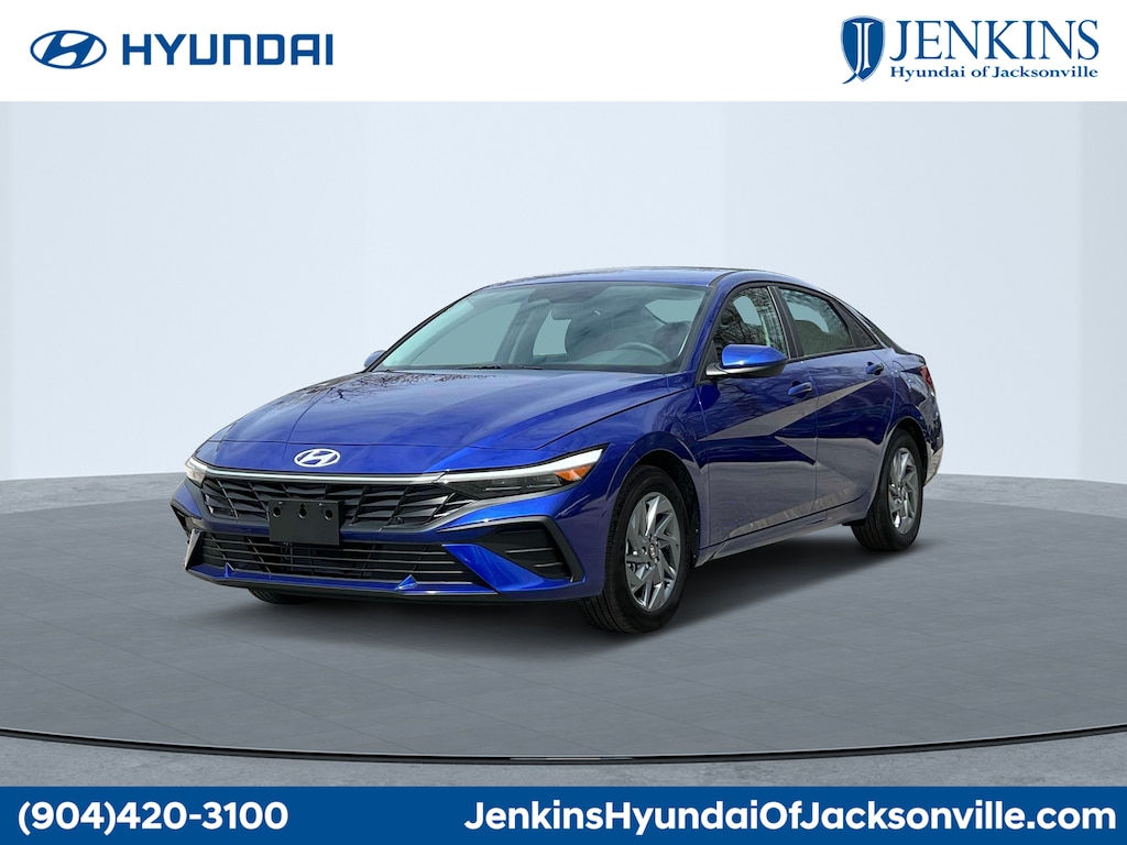 New 2025 Hyundai Elantra Hybrid Blue Sedan
