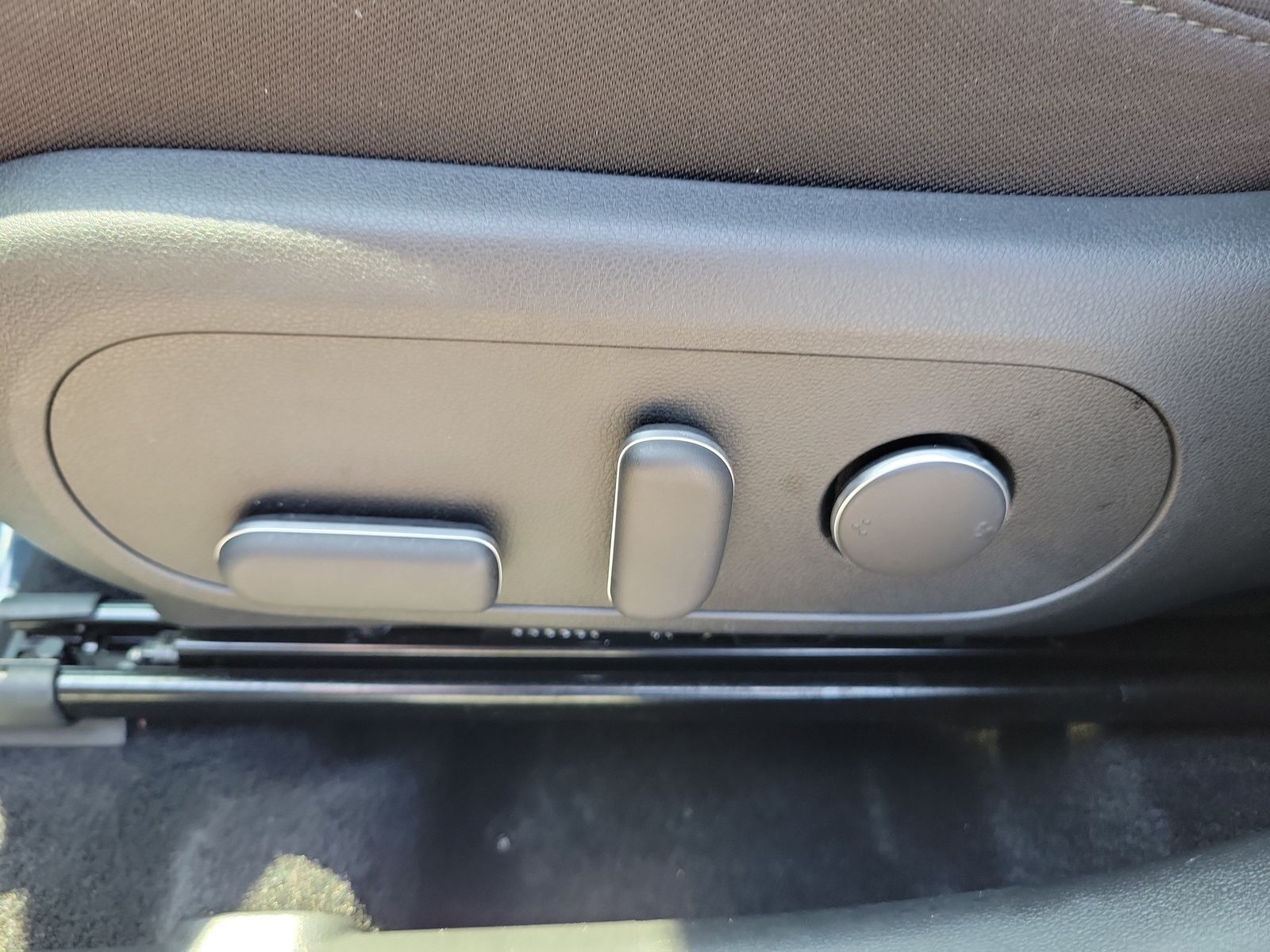 2025 Hyundai Kona SEL Convenience - Photo 24