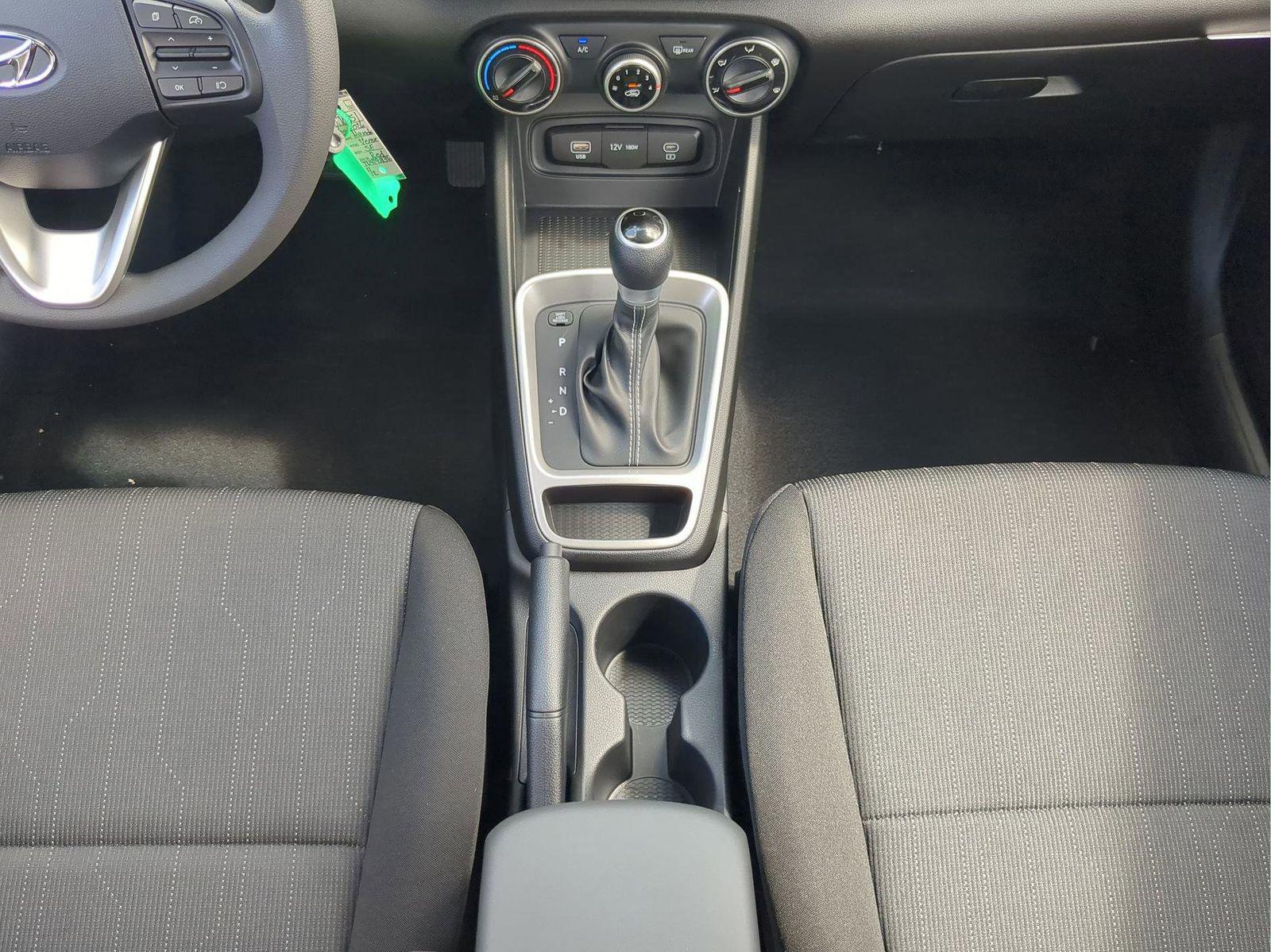2026 Hyundai Venue SE - Photo 26