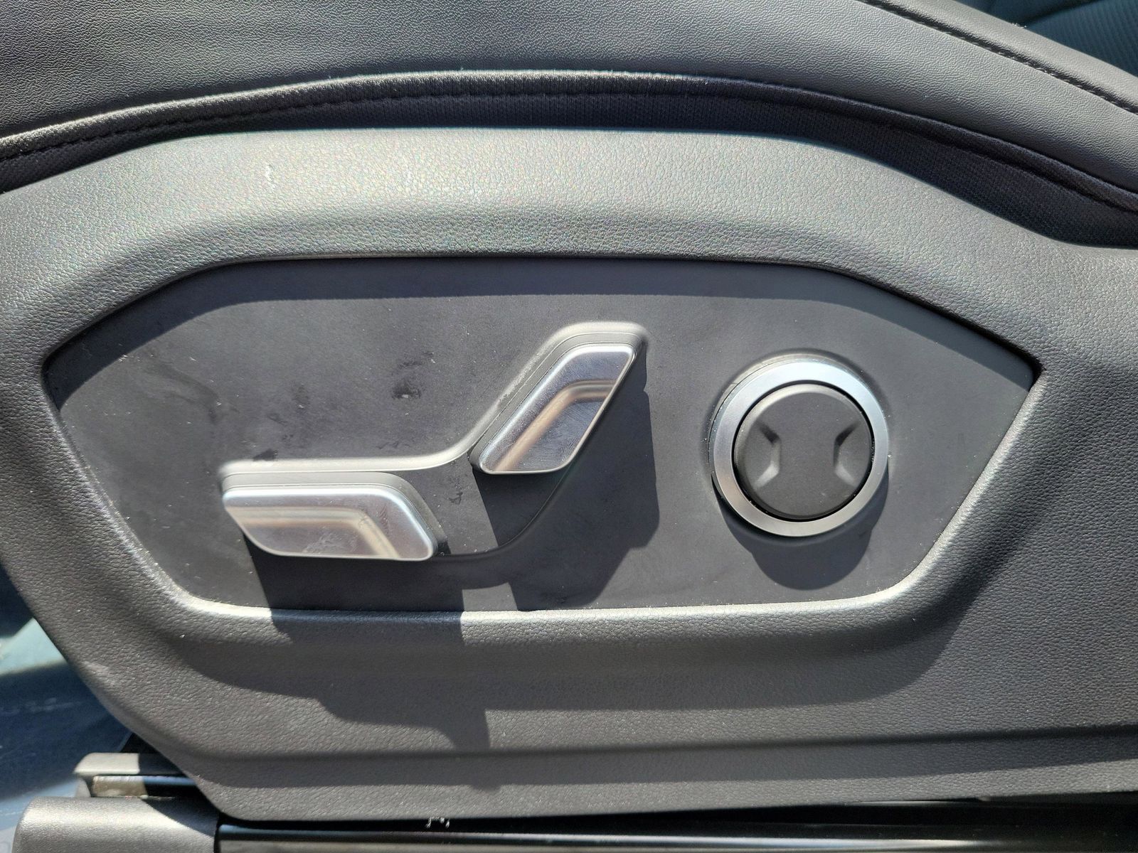 2025 Hyundai Santa Fe SEL - Photo 28
