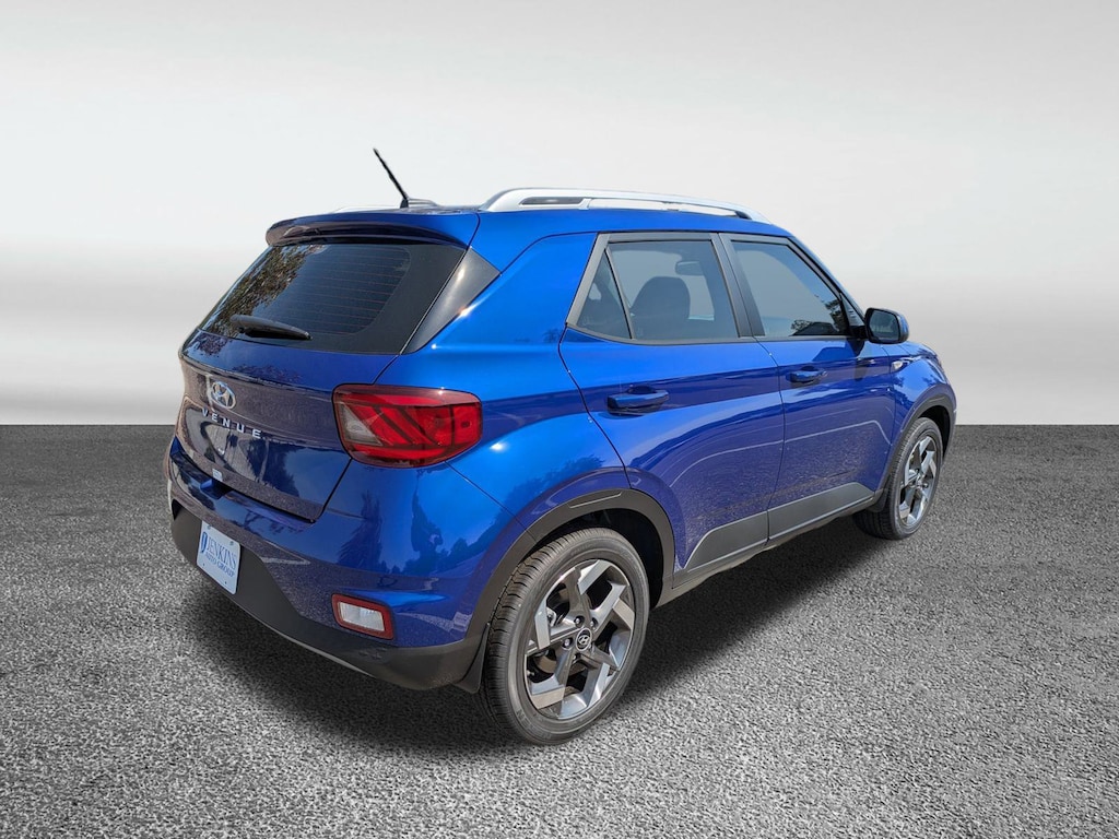 New 2025 Hyundai Venue SEL SUV