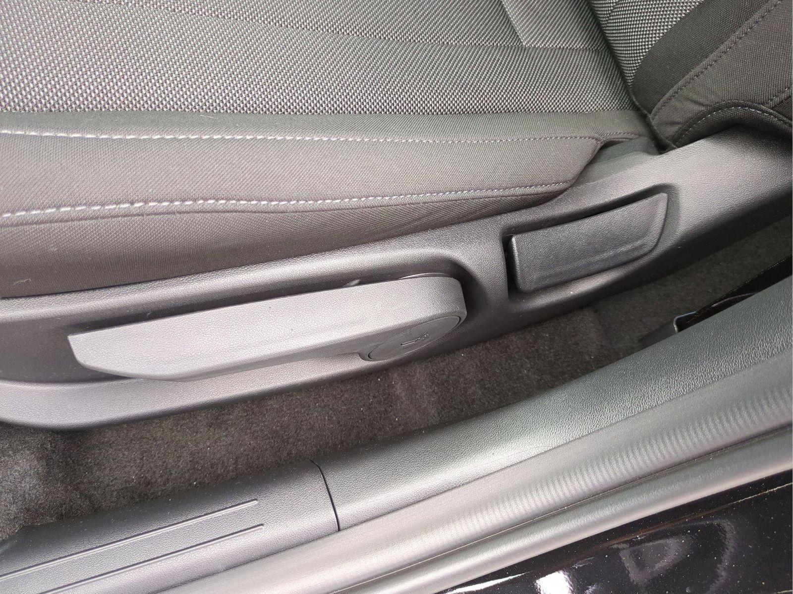 2025 Hyundai Elantra SE - Photo 26