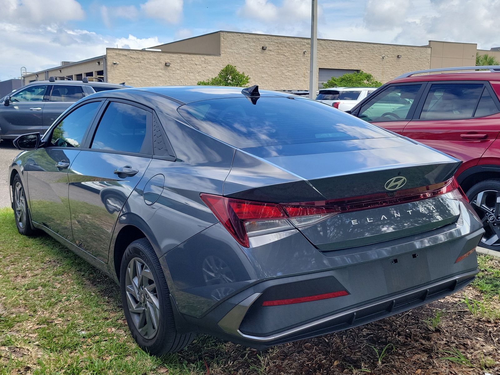 2024 Hyundai Elantra SEL - Photo 6