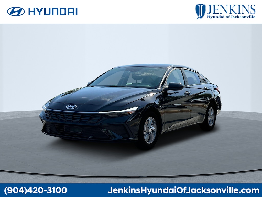 New 2025 Hyundai Elantra SE Sedan