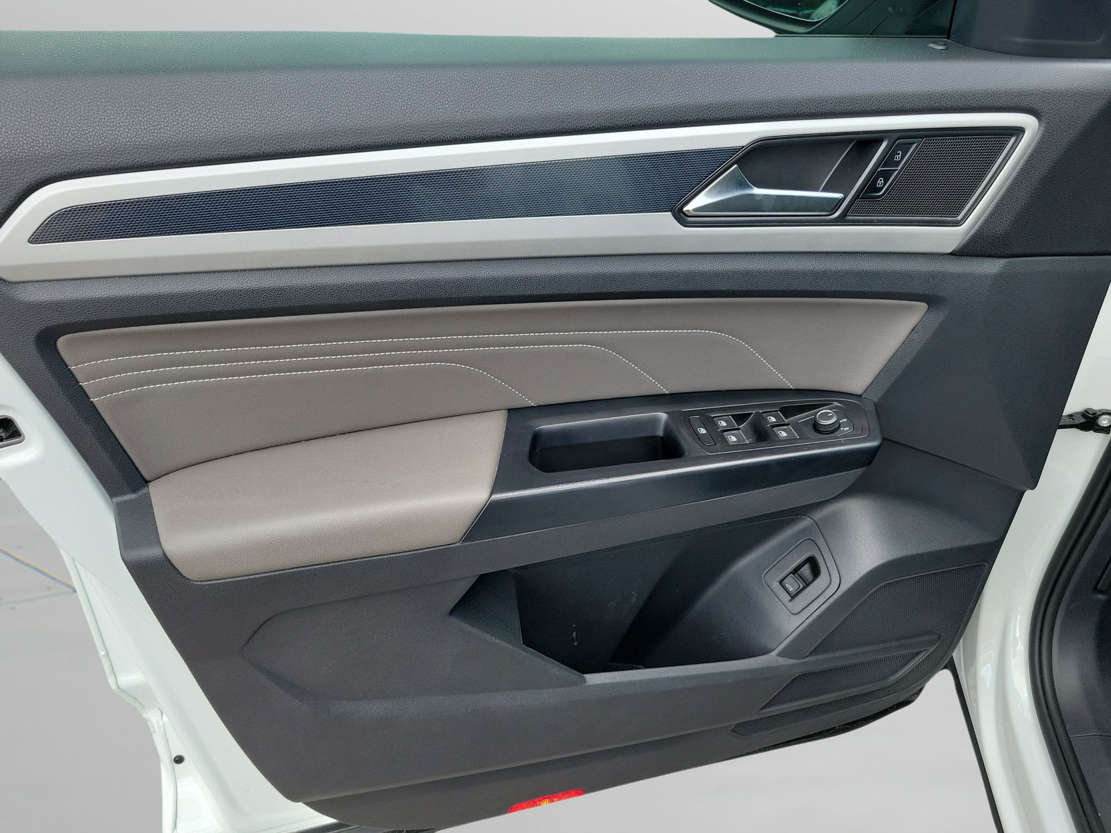 2021 Volkswagen Atlas Cross Sport SE w/Tech R-Line - Photo 29