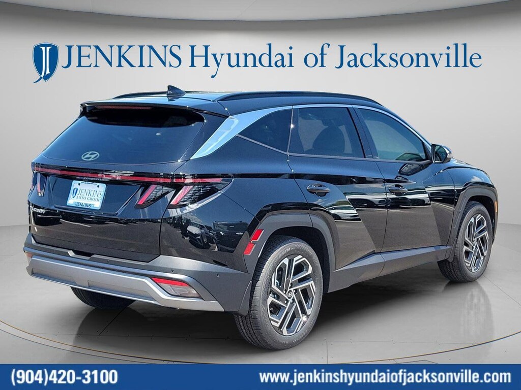 New 2026 Hyundai Tucson Limited FWD SUV