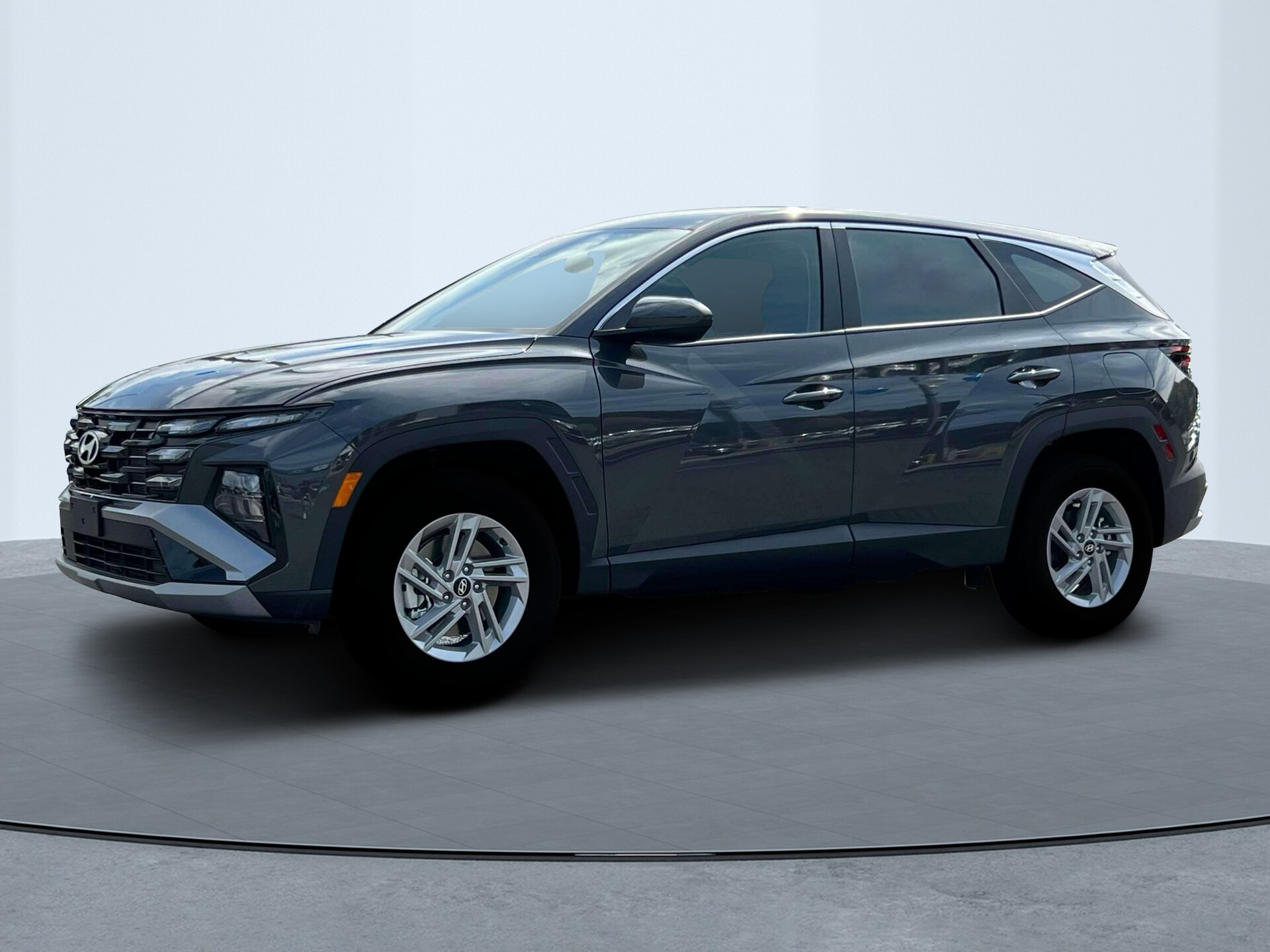 2025 Hyundai Tucson SE photo 2