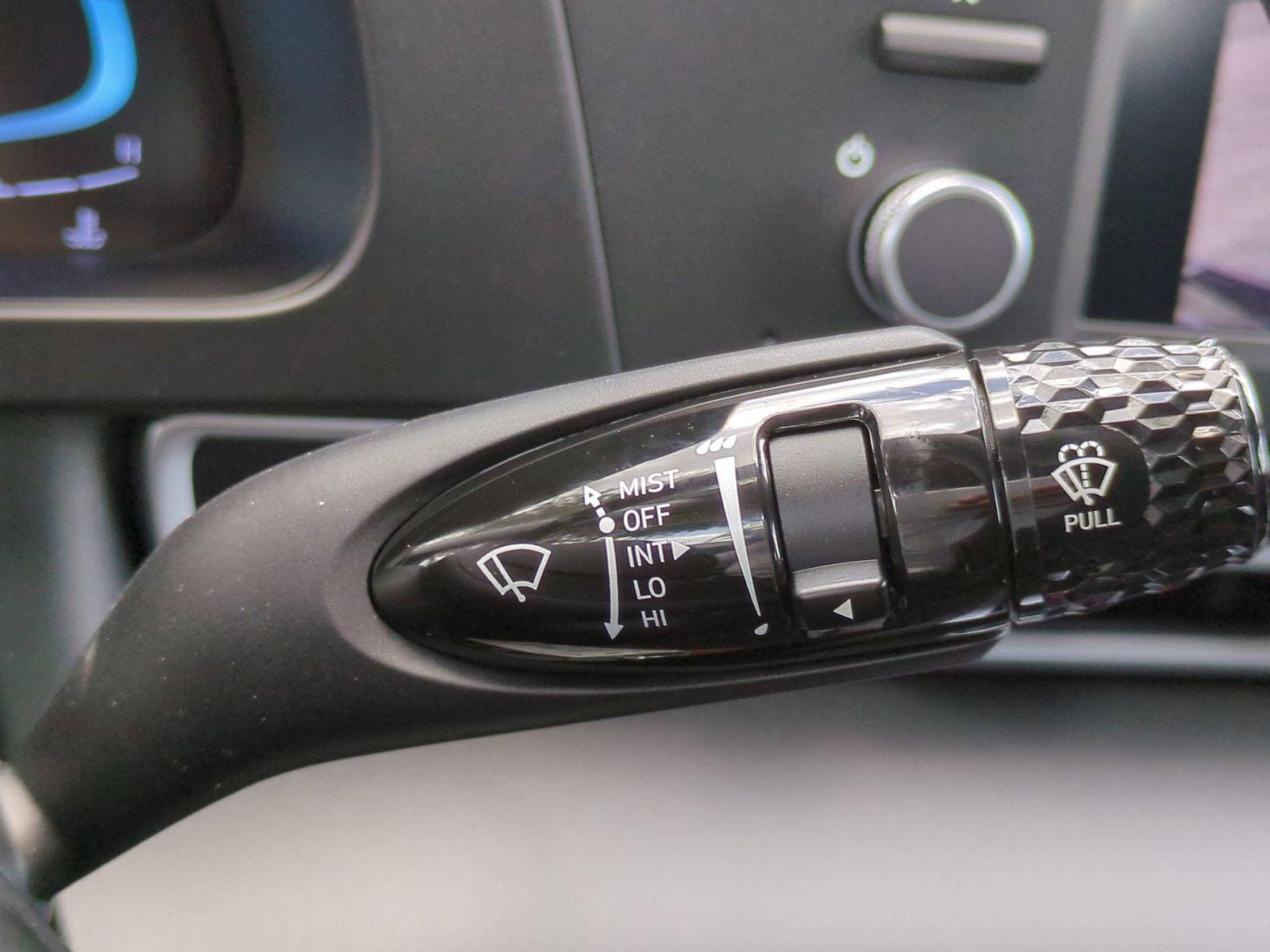 2025 Hyundai Elantra SE - Photo 33