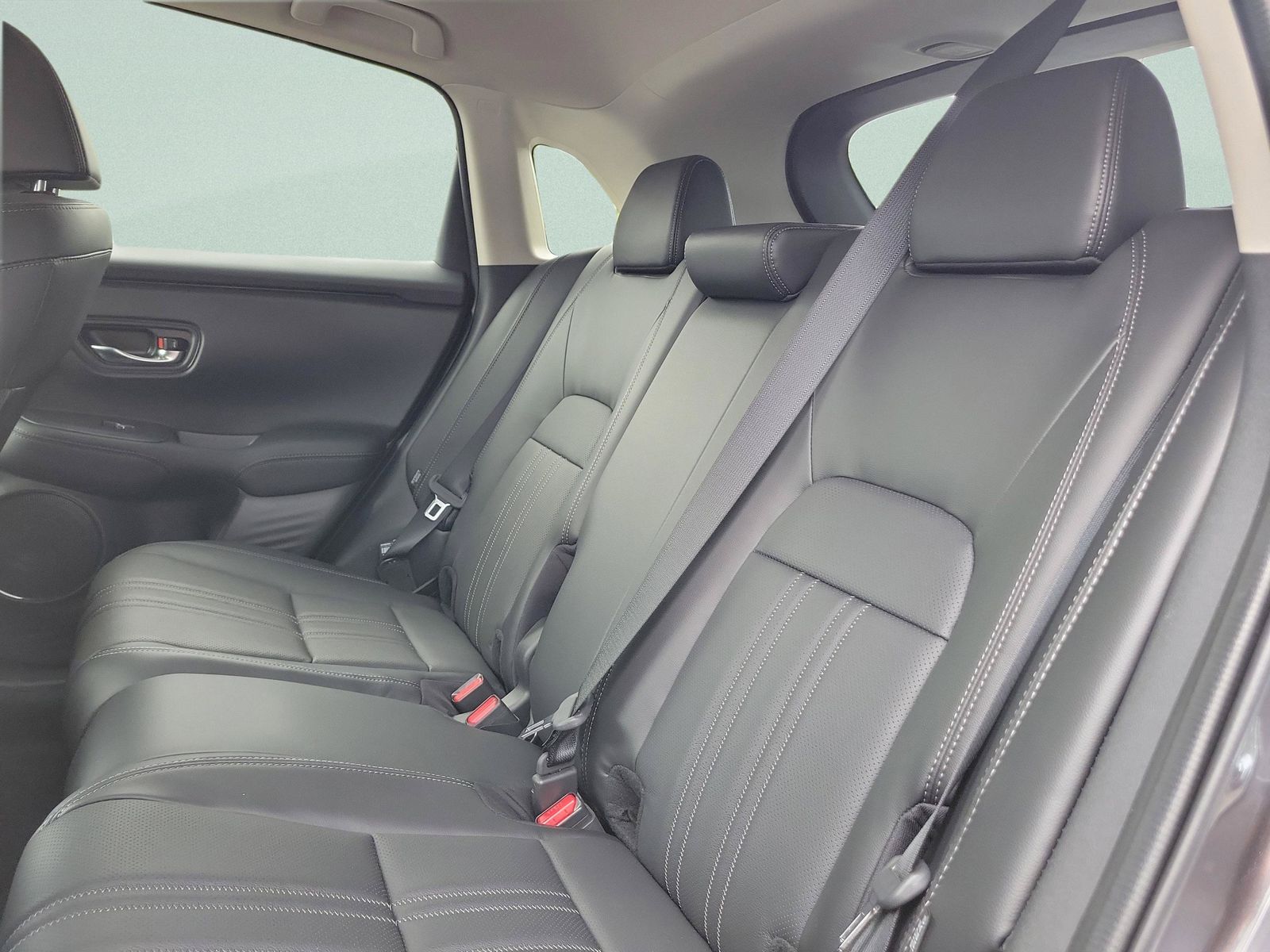2025 Honda HR-V EX-L - Photo 18