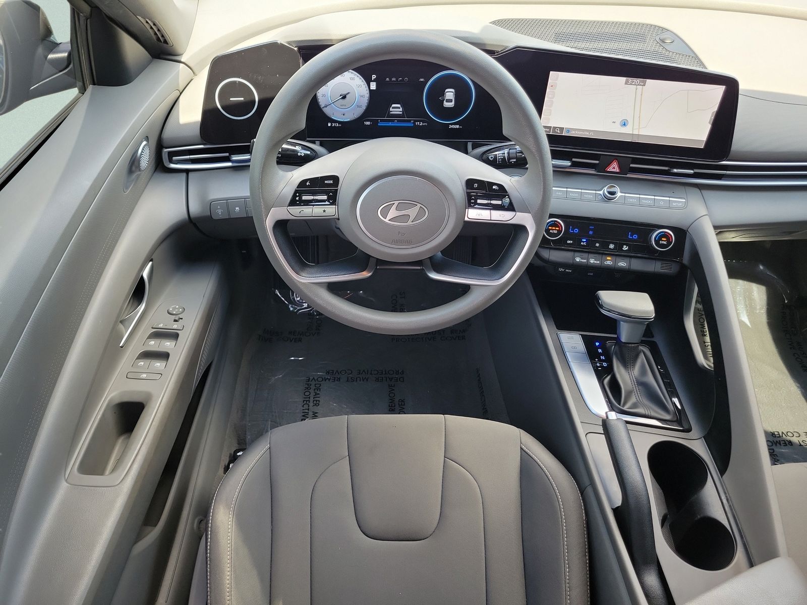 2024 Hyundai Elantra SEL - Photo 23