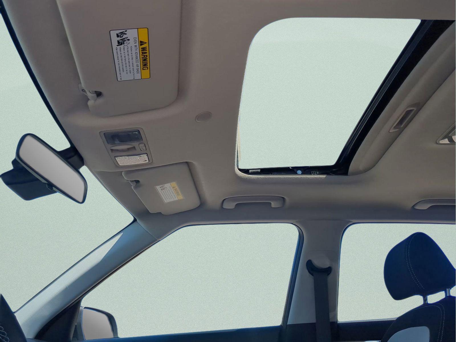 2025 Hyundai Venue SEL - Photo 24