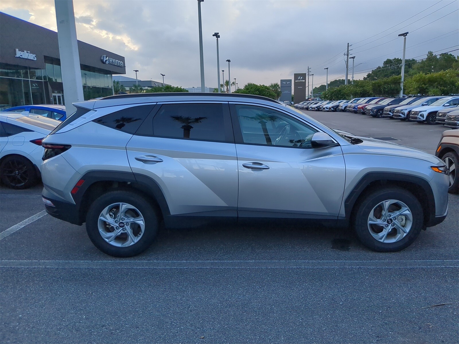 2023 Hyundai Tucson SEL photo 2