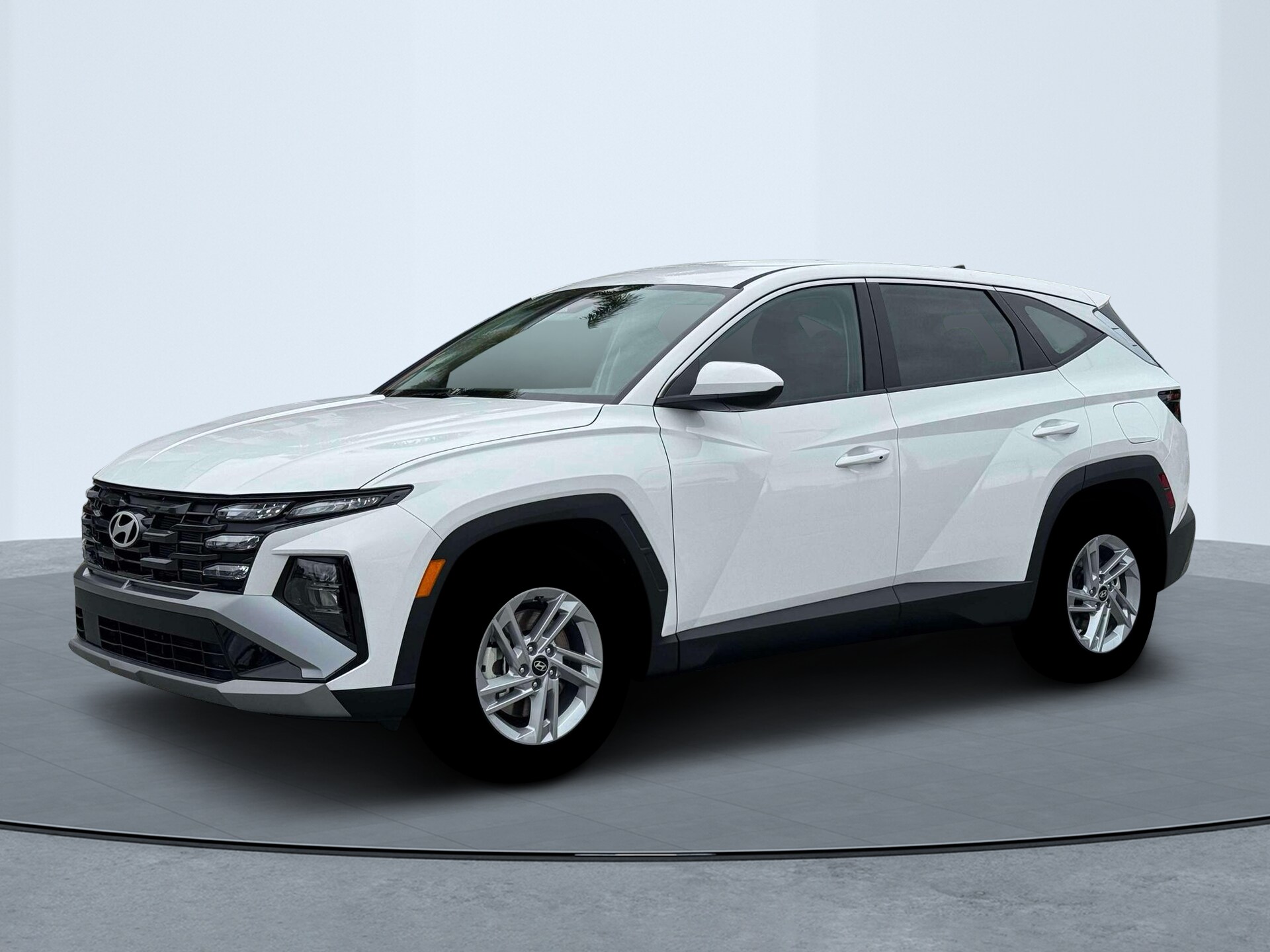 2026 Hyundai Tucson SE photo 2