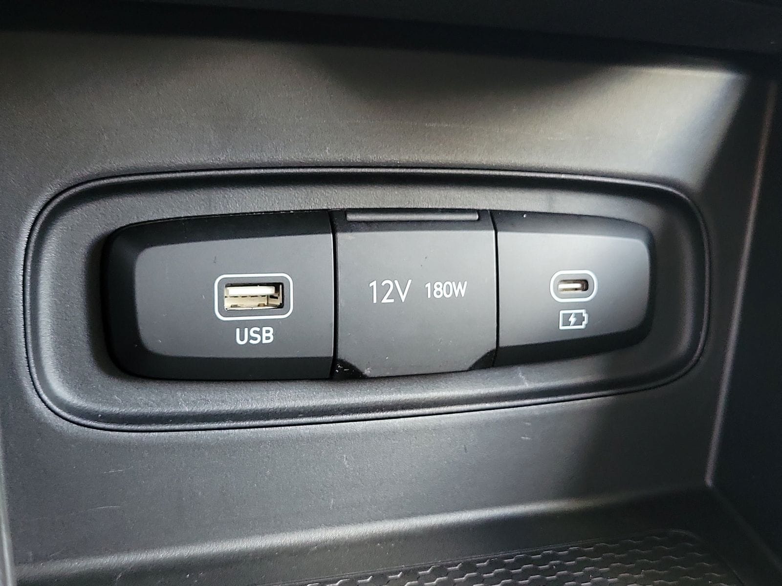 2025 Hyundai Venue SE - Photo 37