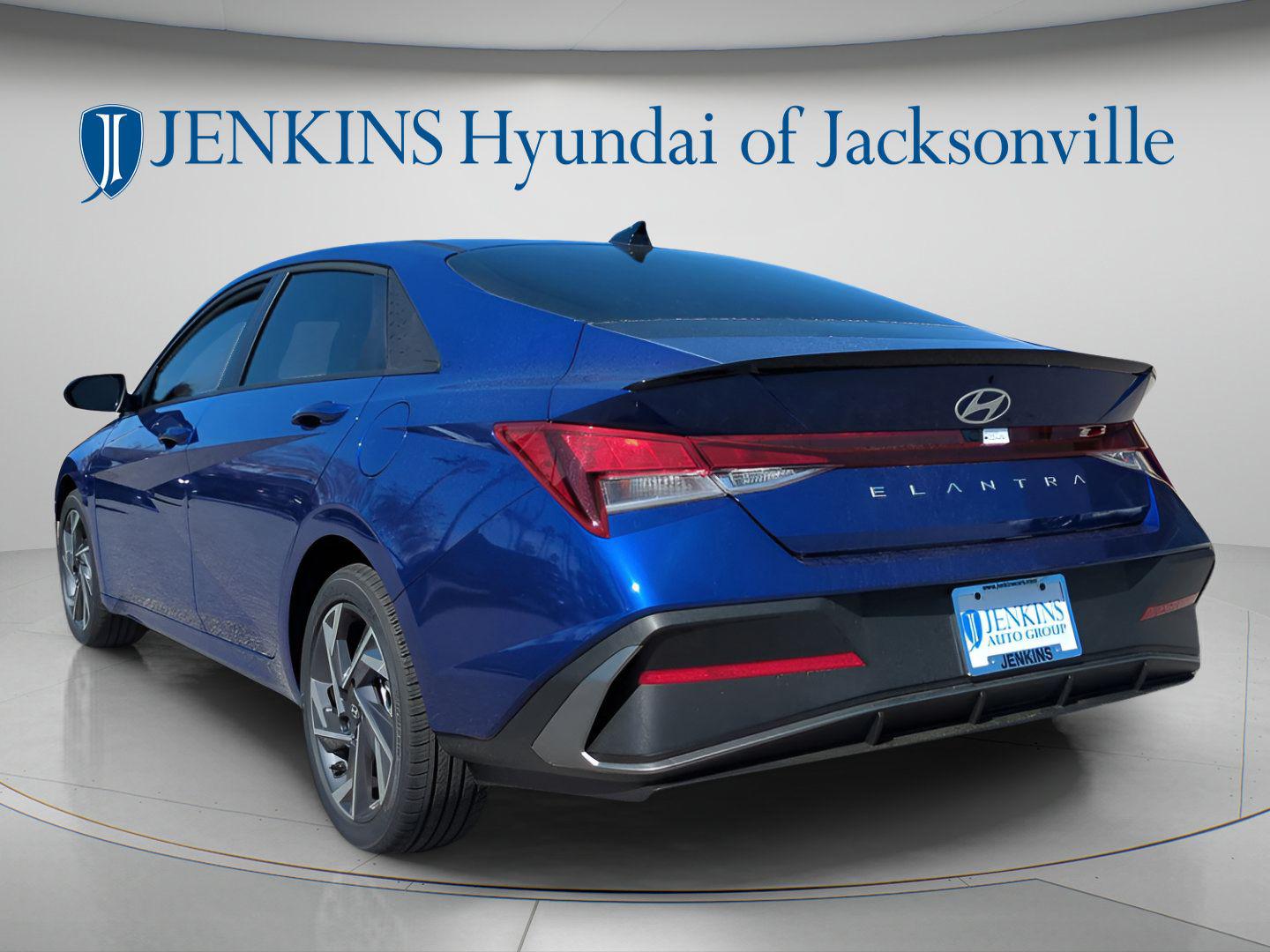 2025 Hyundai Elantra SEL - Photo 12