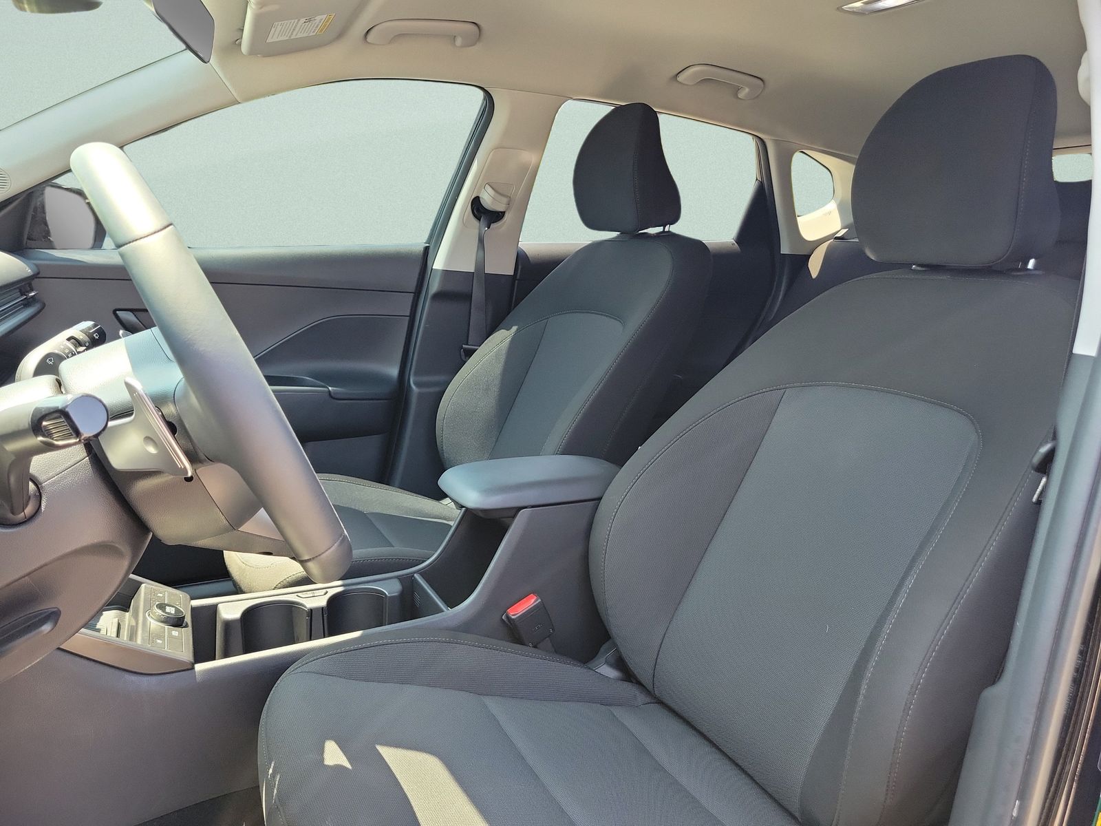 2025 Hyundai Kona SEL Convenience - Photo 23