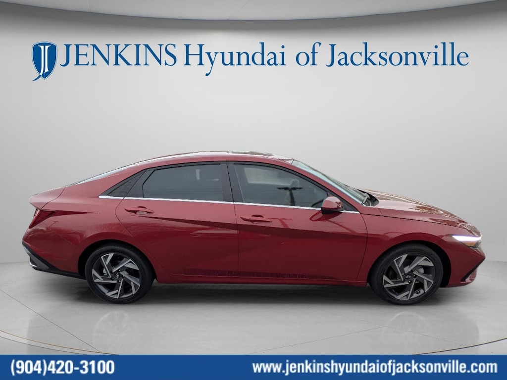 Certified 2025 Hyundai Elantra SEL Convenience Sedan