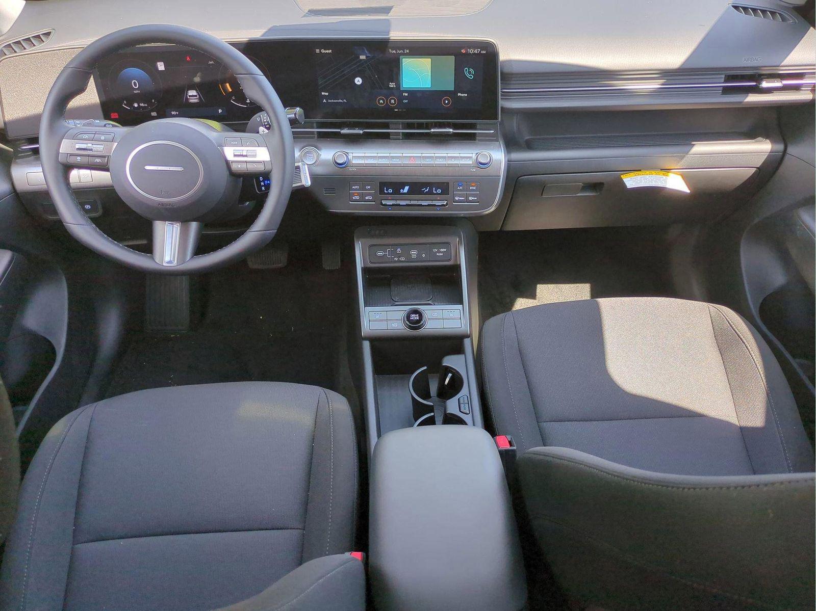 2025 Hyundai Kona SEL Convenience - Photo 18