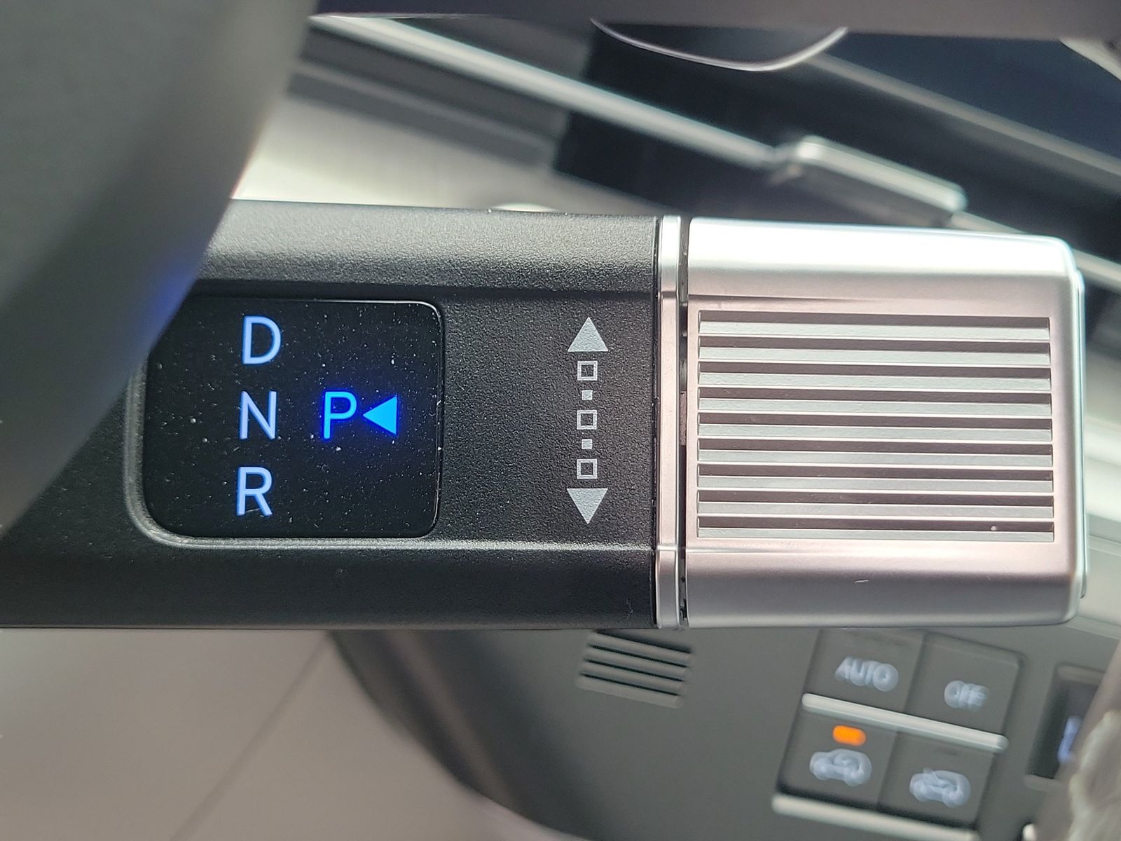 2025 Hyundai Kona Limited - Photo 32