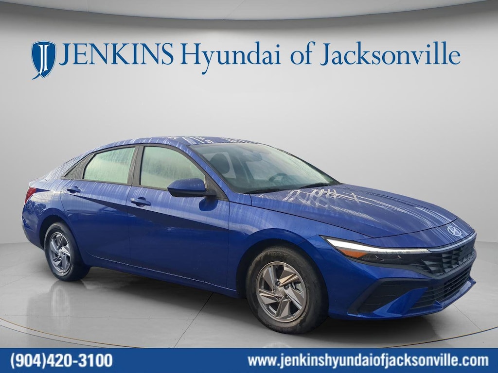 New 2025 Hyundai Elantra SE Sedan