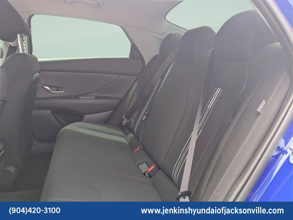 New 2025 Hyundai Elantra Hybrid Blue Sedan