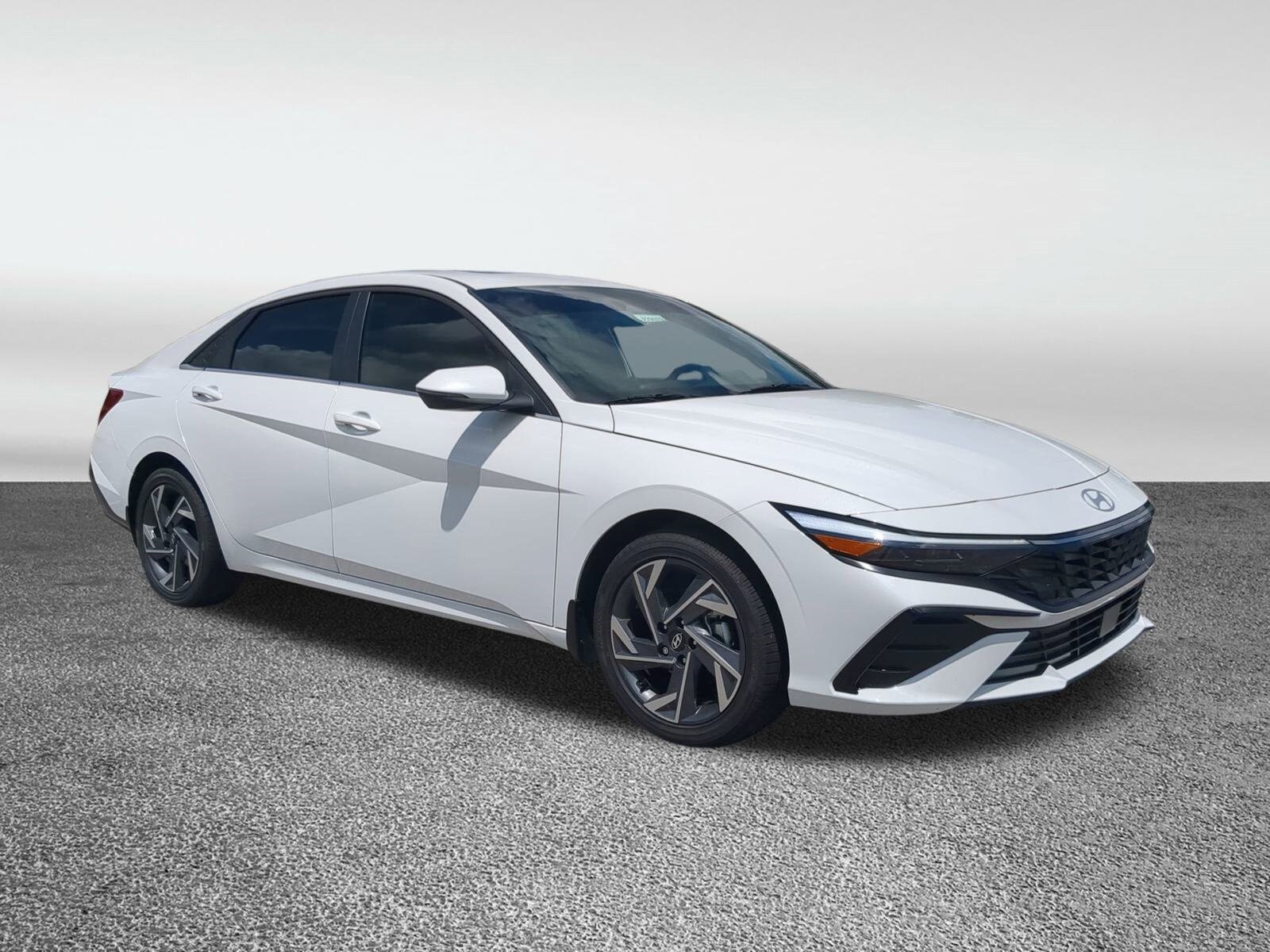 2025 Hyundai Elantra Hybrid Limited photo 2