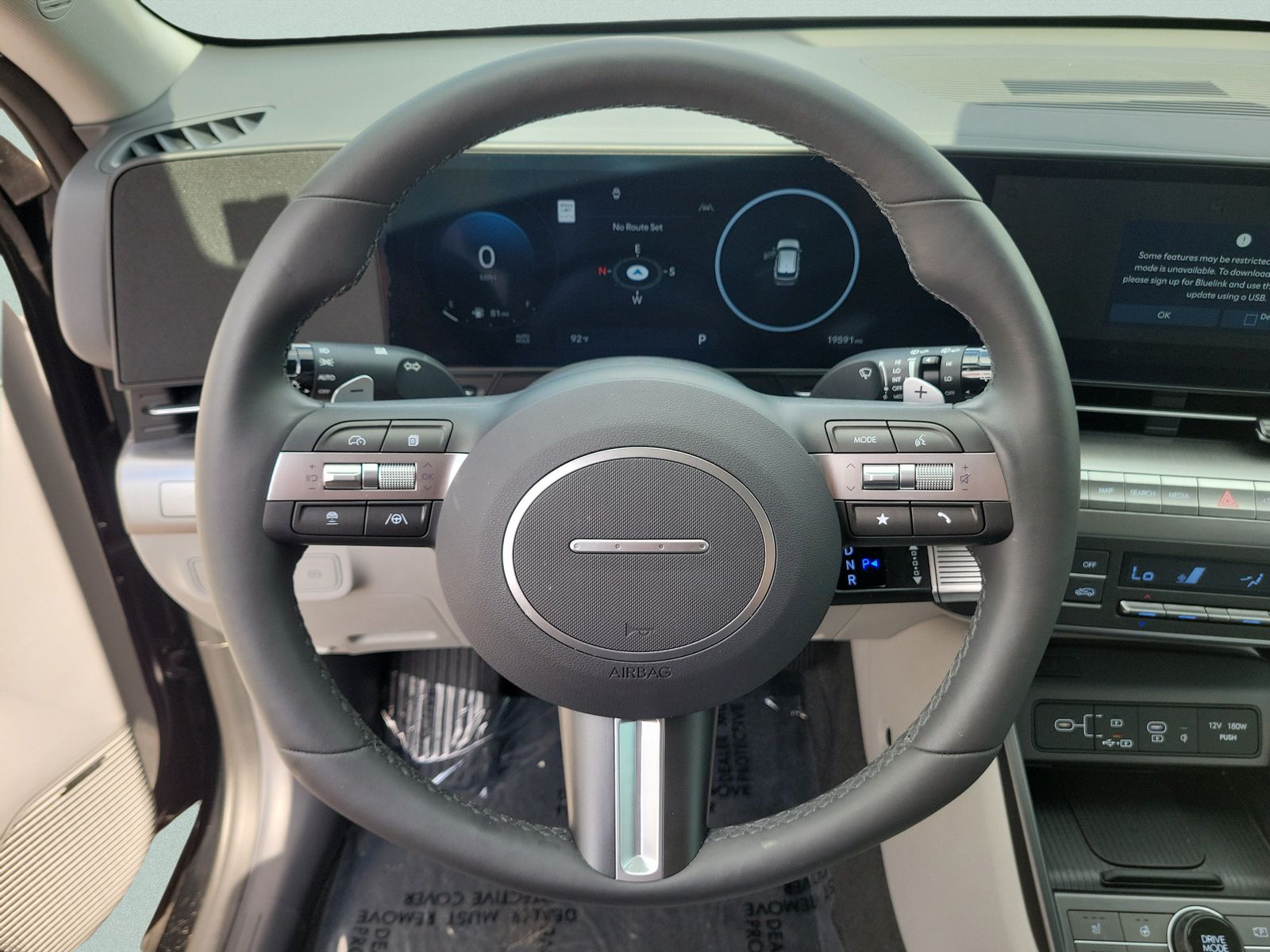 2025 Hyundai Kona Limited - Photo 28