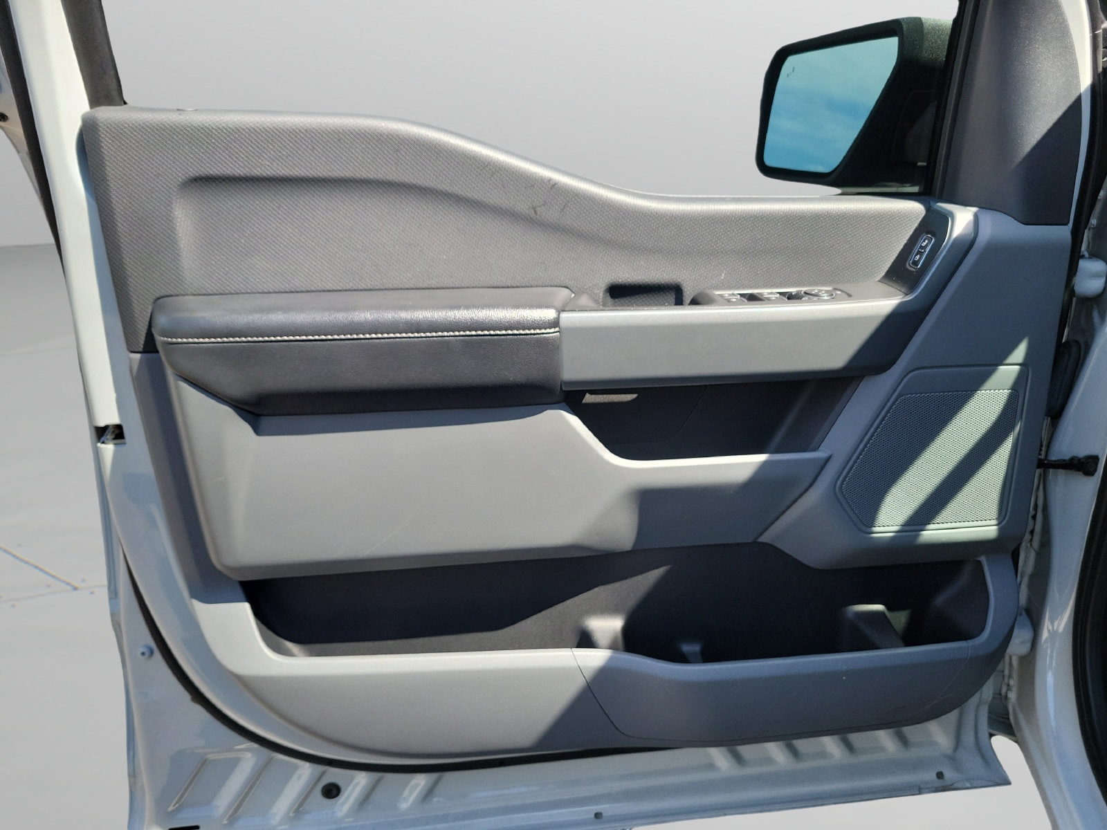 2023 Ford F-150 XLT - Photo 25
