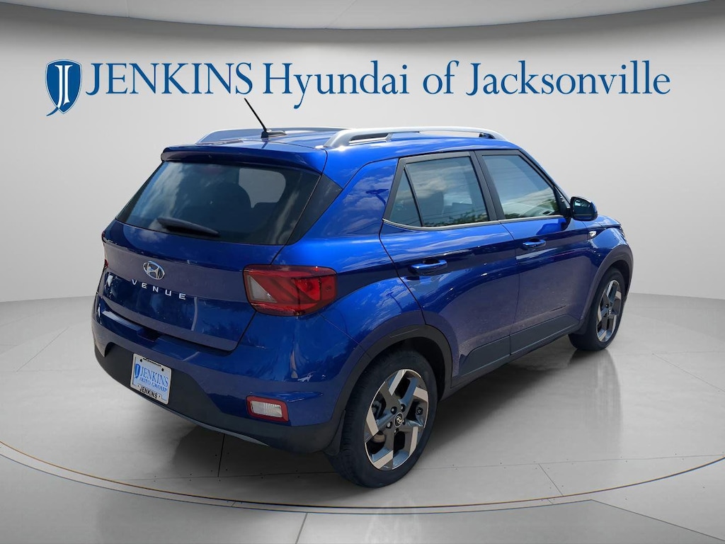 New 2025 Hyundai Venue SEL SUV