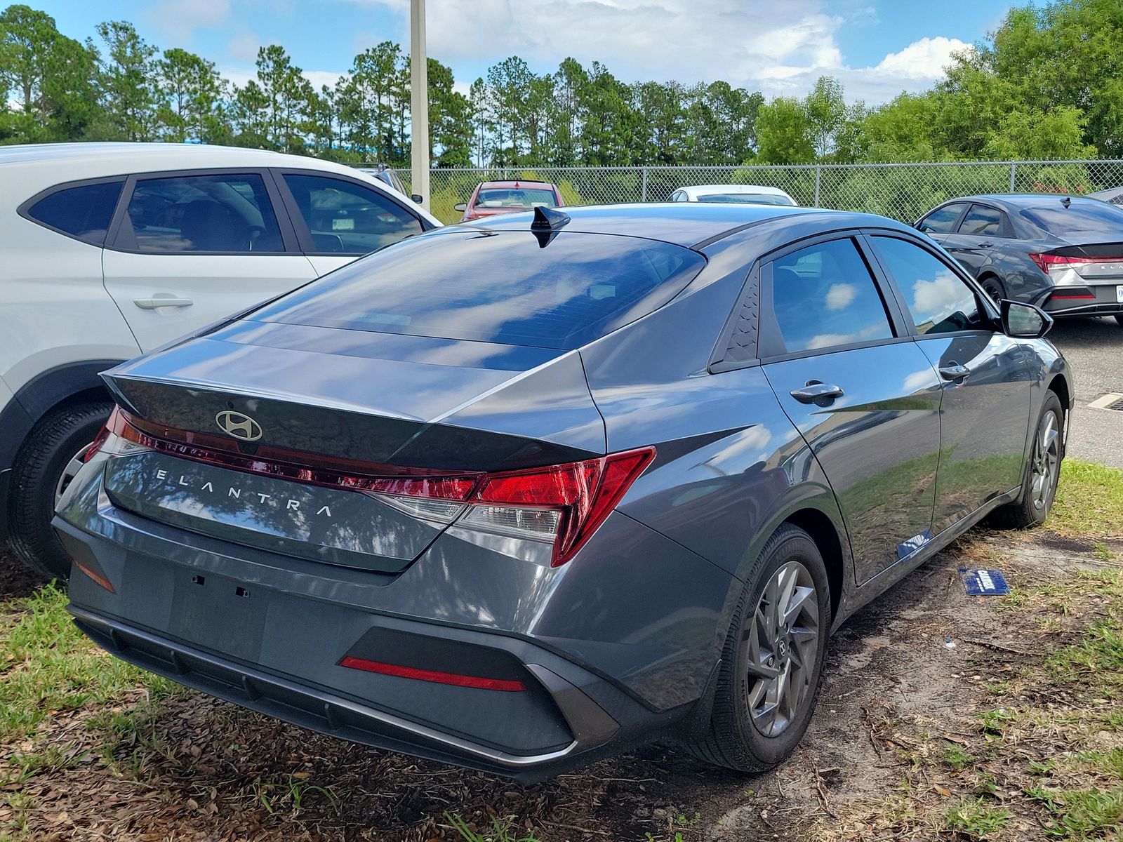 2024 Hyundai Elantra SEL - Photo 8