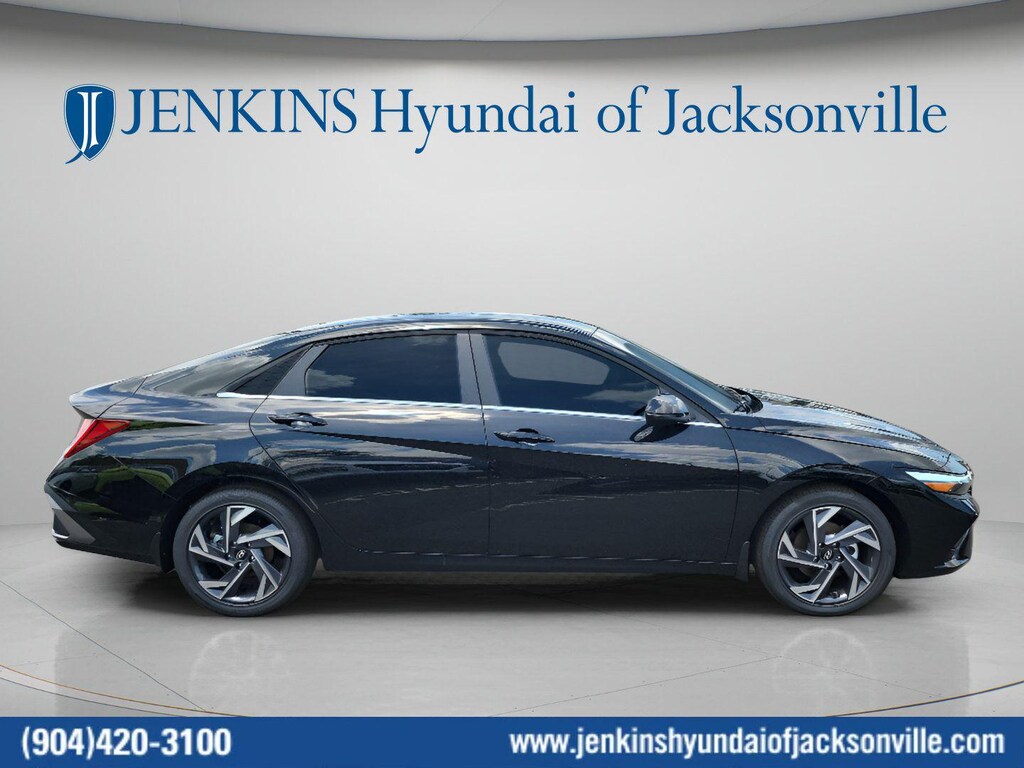 New 2026 Hyundai Elantra Limited Sedan