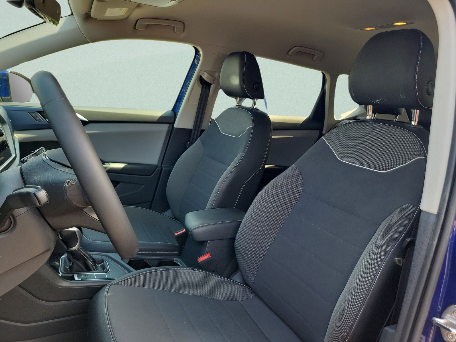 2023 Volkswagen Taos SE - Photo 26