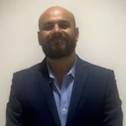 Staff member Victor Das from ID_4f49e946417d