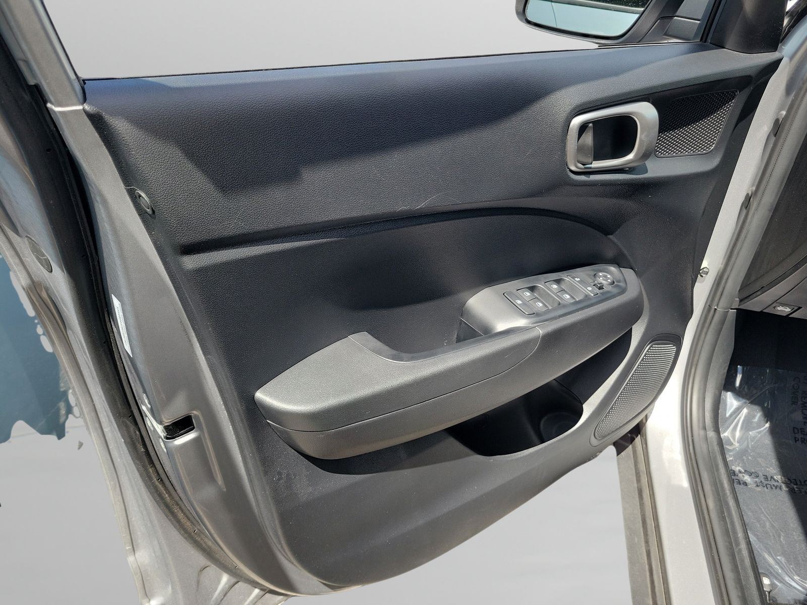 2025 Hyundai Venue SE - Photo 27