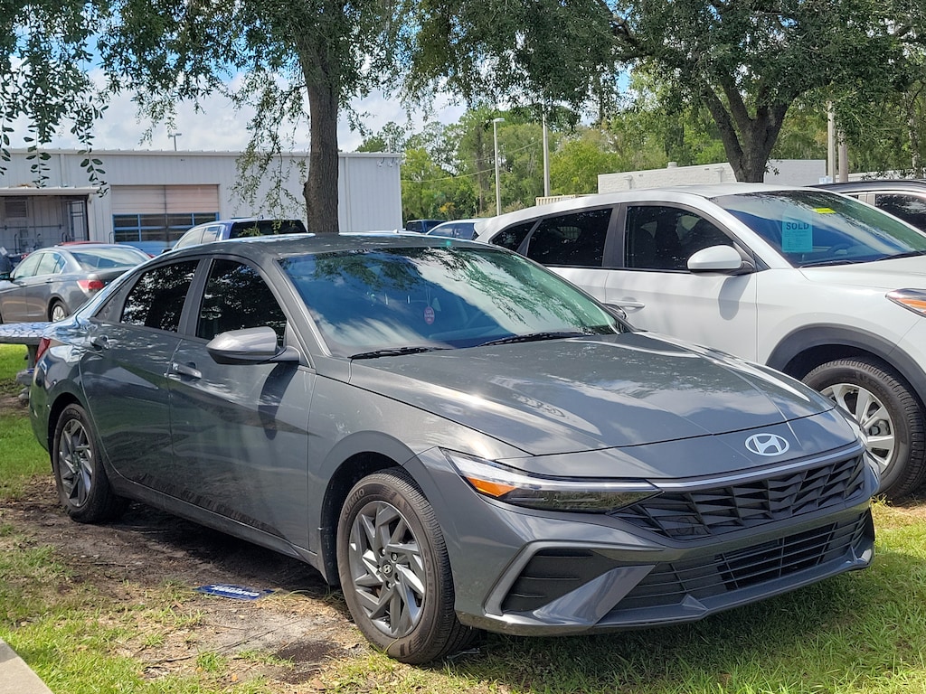 Used 2024 Hyundai Elantra SEL Sedan