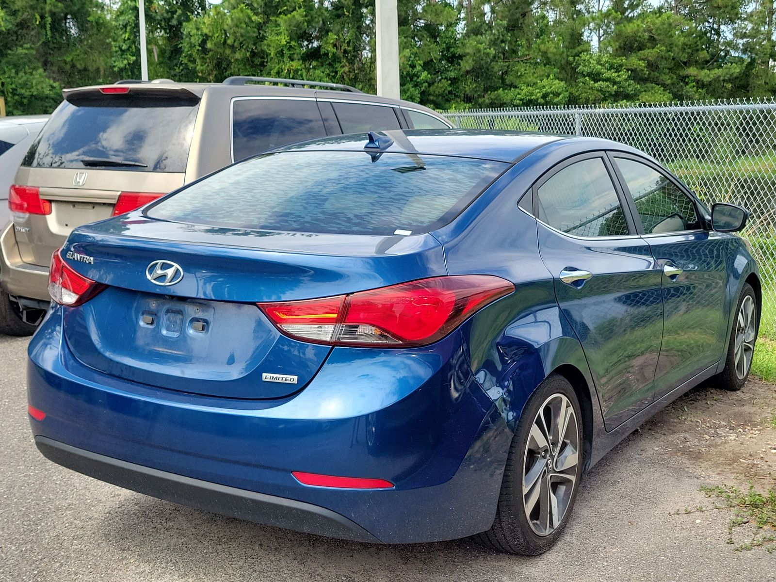 2015 Hyundai Elantra Limited - Photo 6